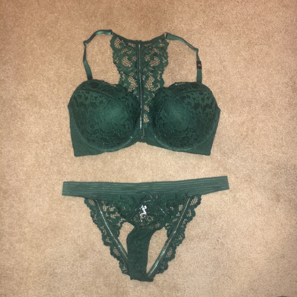 Victoria’s Secret Bra + Panty Bundle - 34D/M